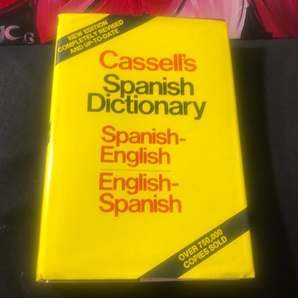 Cassell’s Spanish -English & English to Spanish Dictionary - Picture 2 of 13